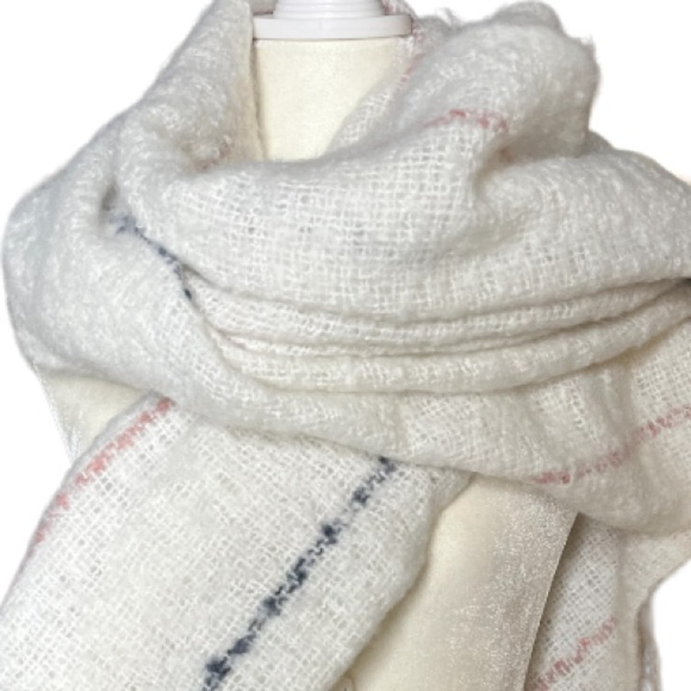 Super soft oversized fringe stripe down scarf - Picture 4 of 7